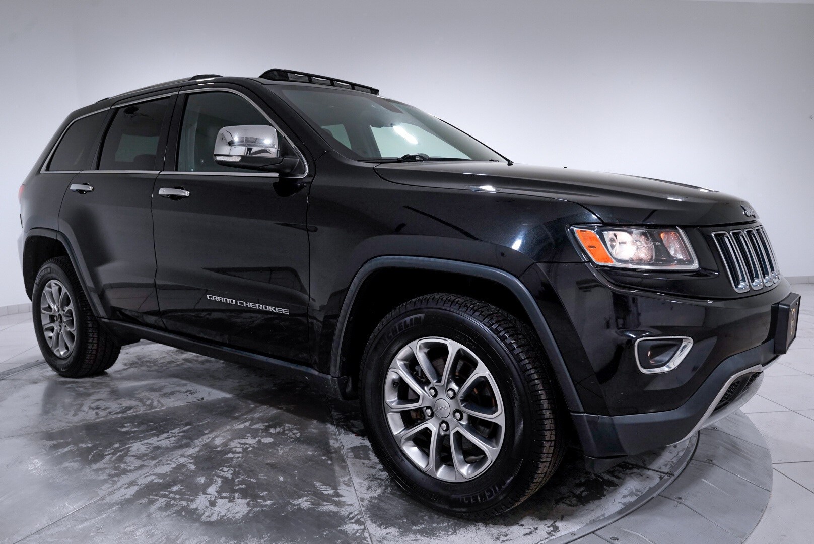 2015 Jeep Grand Cherokee Limited photo 2