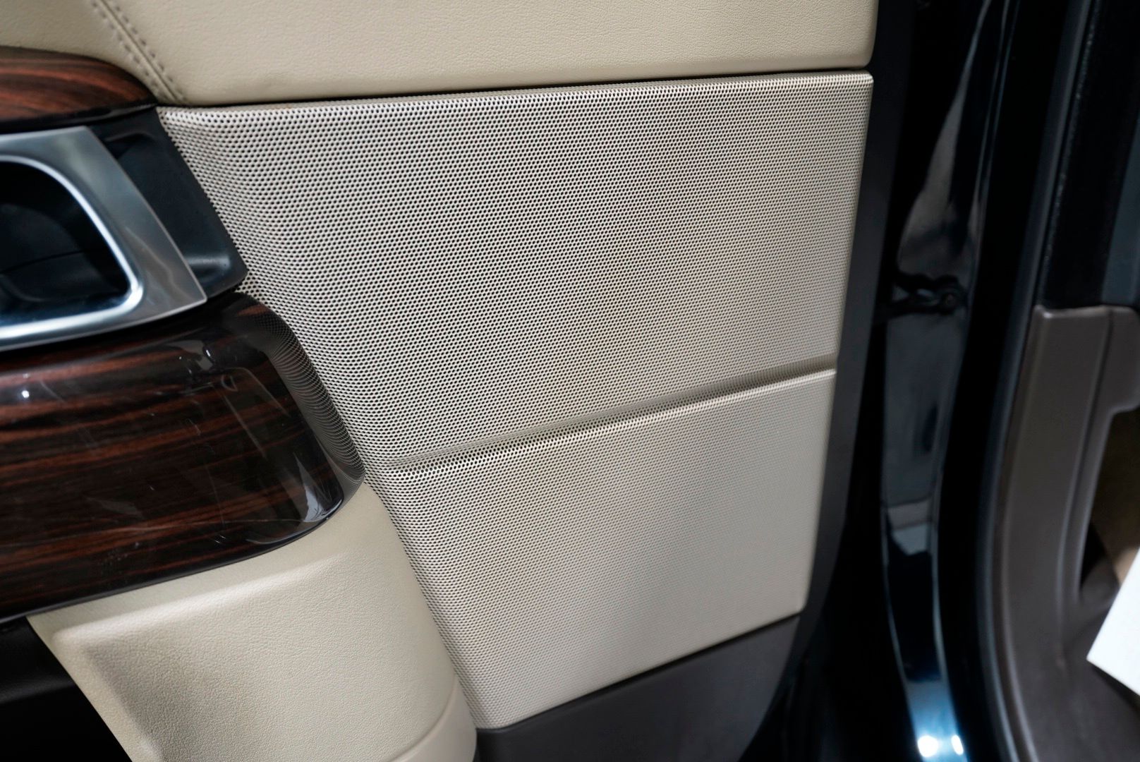 2016 Land Rover Range Rover Supercharged - Photo 26