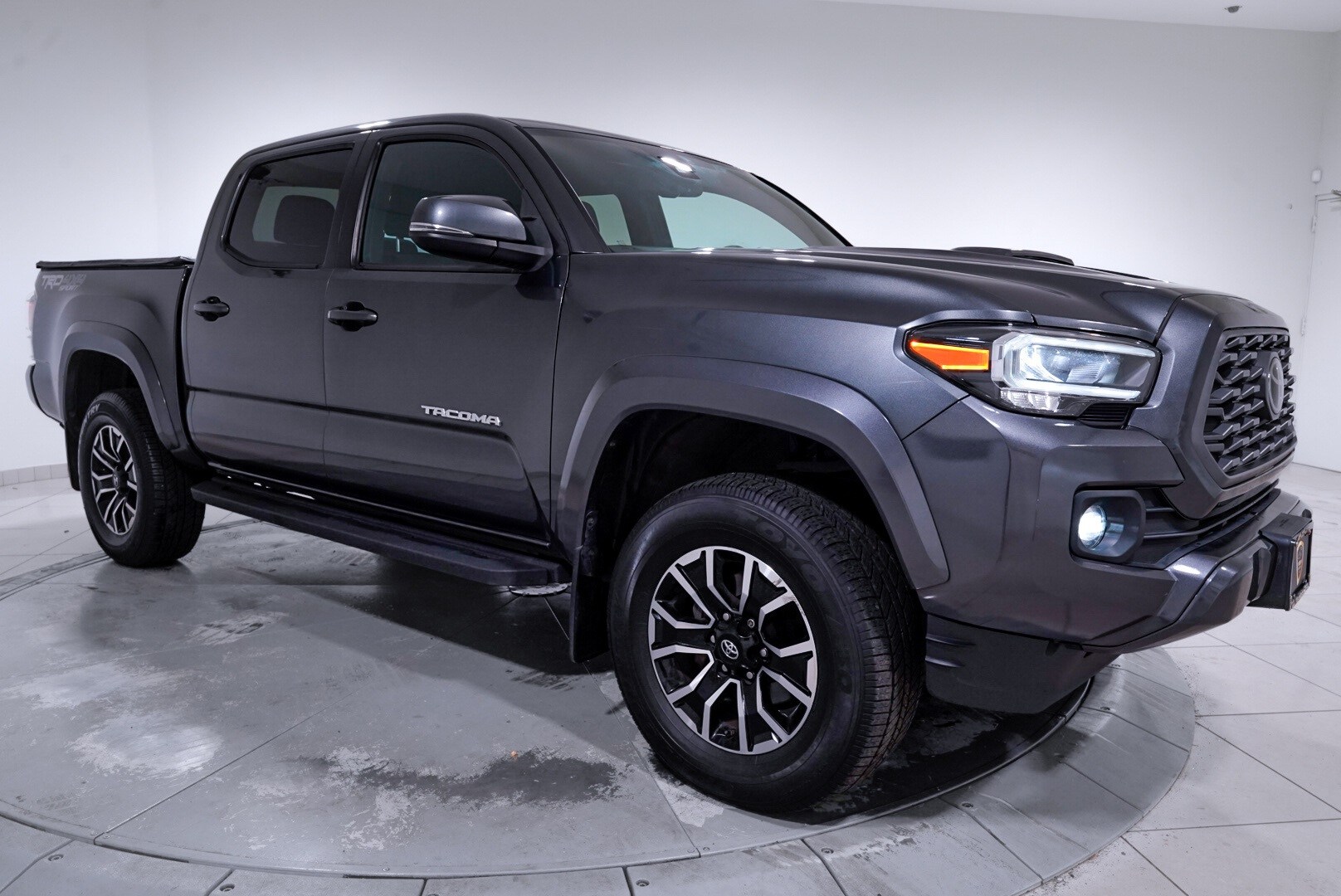 2020 Toyota Tacoma TRD Sport V6 photo 4