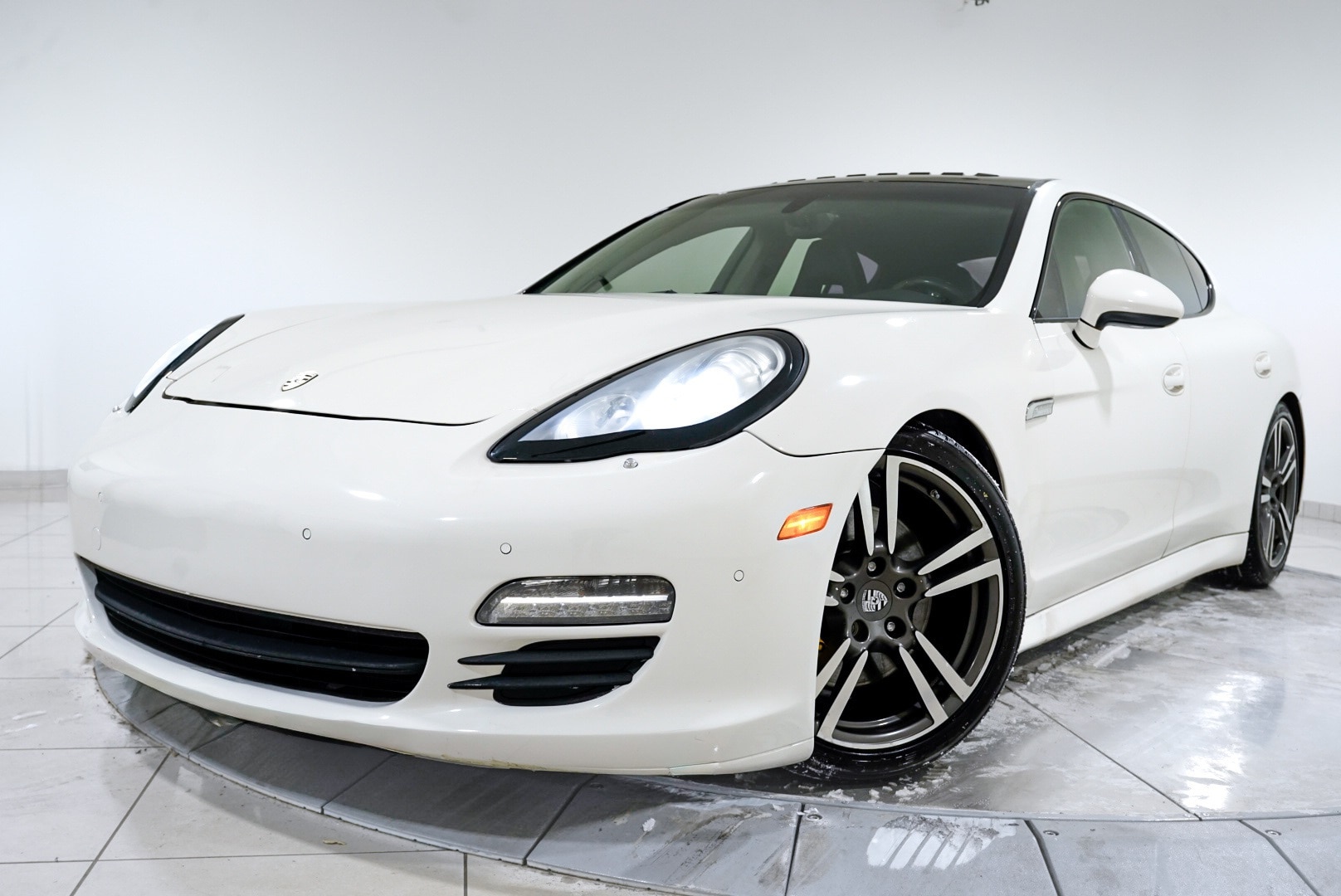 2012 Porsche Panamera S's photo