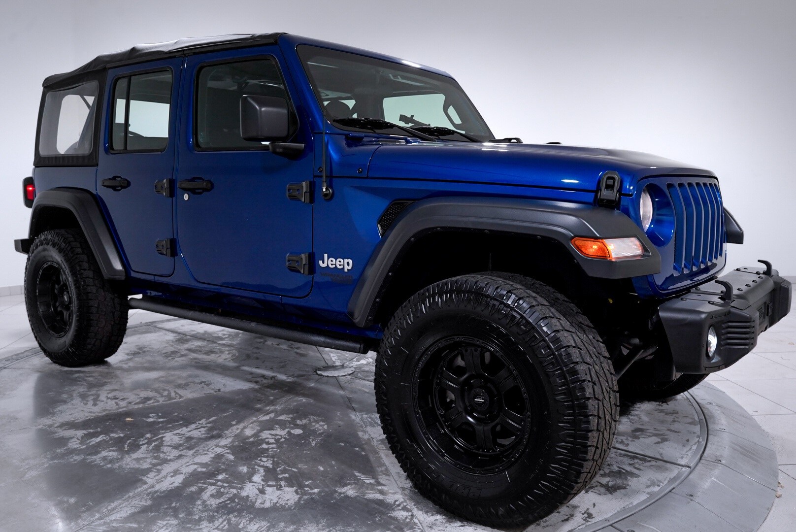 2018 Jeep Wrangler Unlimited Sport photo 4