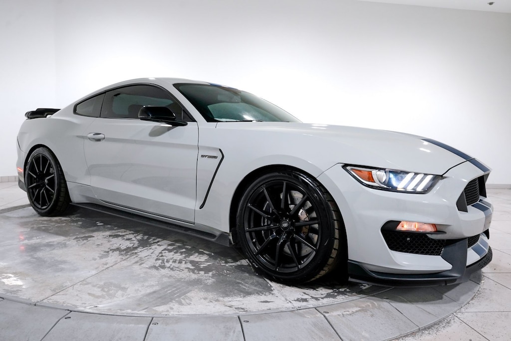 Used 2017 Ford Shelby GT350 Coupe