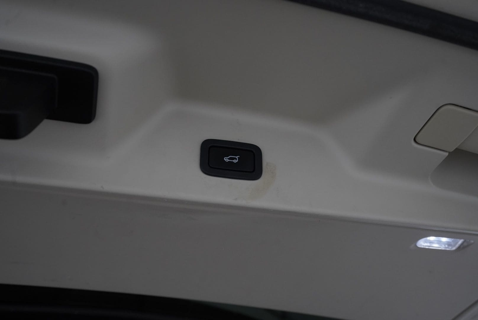 2016 Land Rover Range Rover Supercharged - Photo 25