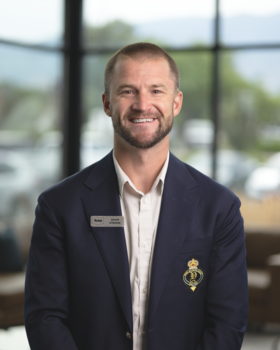 Staff member Adam Strong from ID_24fb72cbedc7