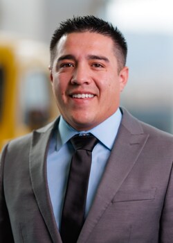 Staff member Eddie Patino from ID_24fb72cbedc7