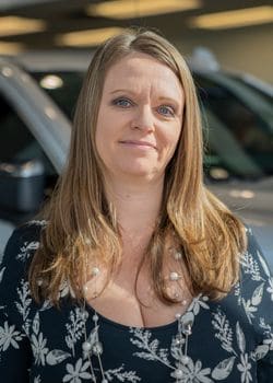 Staff member Kristina Hoerner from ID_b8e1cebc4207