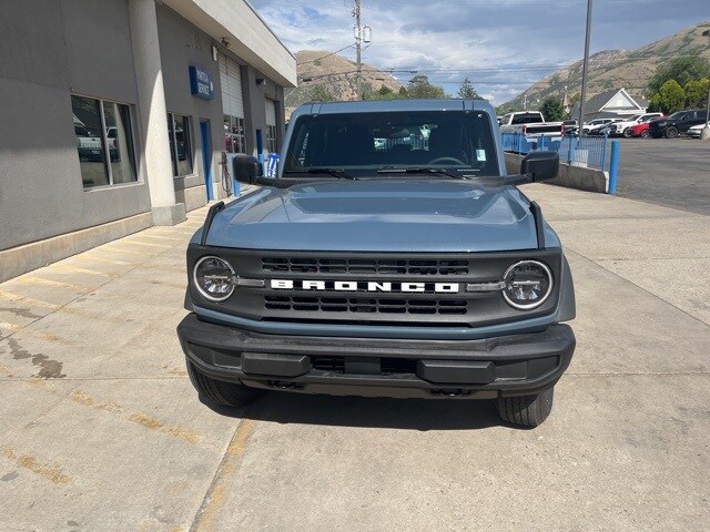 2025 Ford Bronco Base photo 2