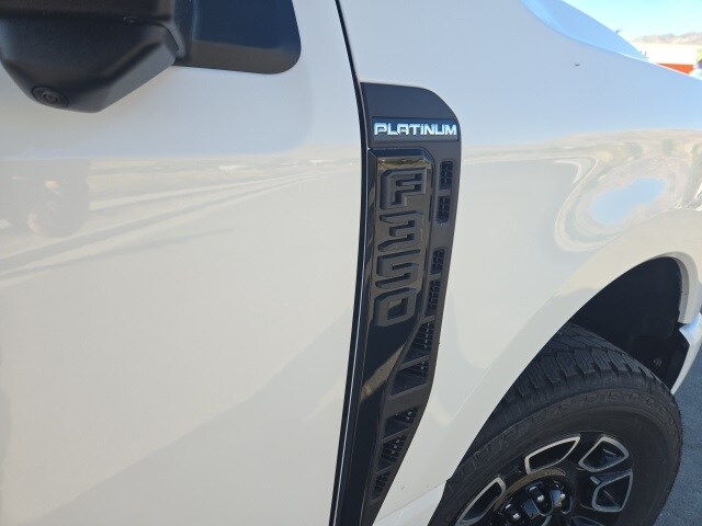 2026 Ford F-350 photo 4