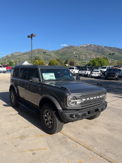 2025 Ford Bronco Badlands photo 3