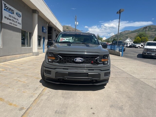 2025 Ford F-150 XL photo 2