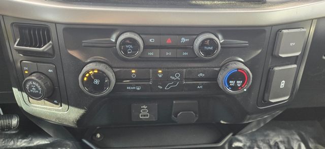 2025 Ford F-150 XL - Photo 42