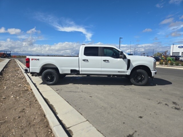 2026 Ford F-350 photo 3