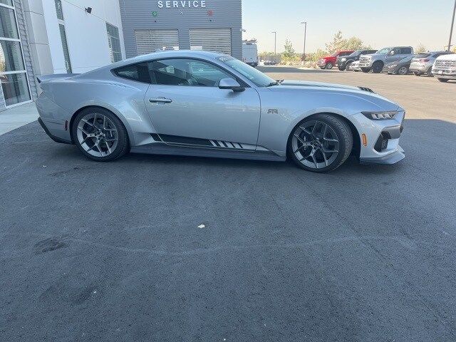 2024 Ford Mustang GT Premium photo 4