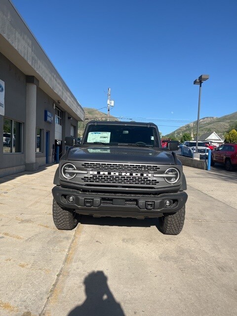 2025 Ford Bronco Badlands photo 2