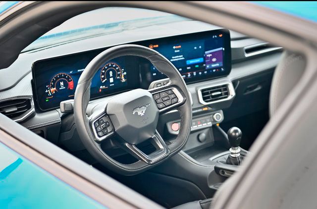2025 Ford Mustang GT Premium Fastback - Photo 17