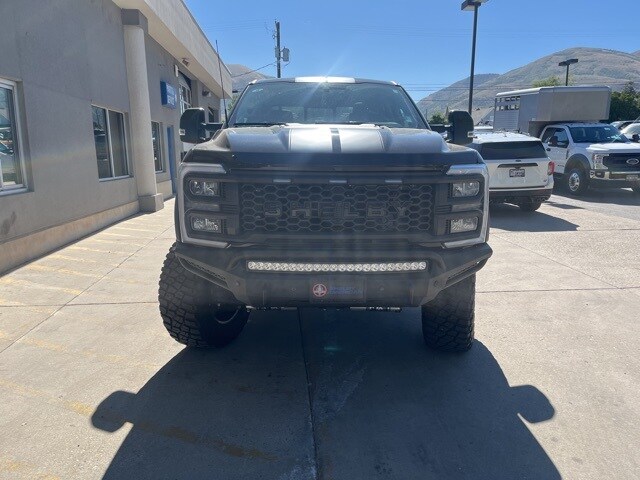 2024 Ford F-250 photo 2