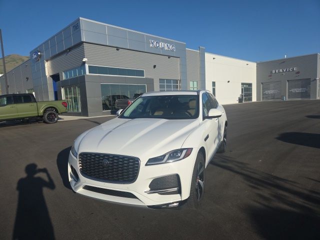 2023 Jaguar F-PACE P250 S's photo
