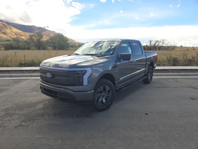 2025 Ford F-150 Lightning Flash's photo