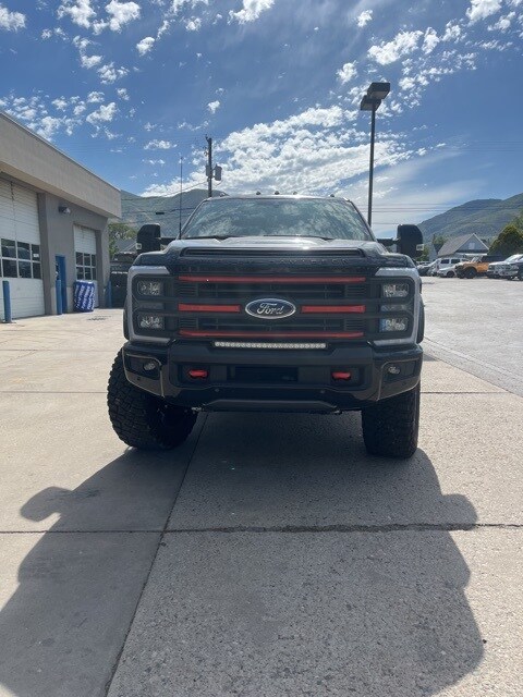 2024 Ford F-250 photo 2