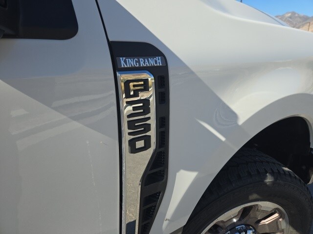 2026 Ford F-350 photo 2