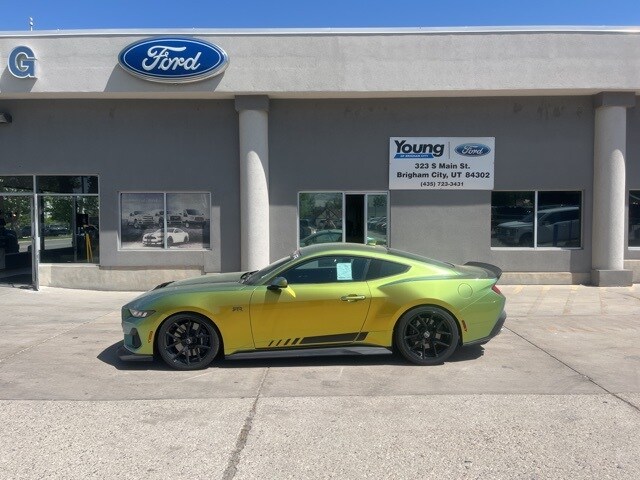 2025 Ford Mustang GT Premium photo 4