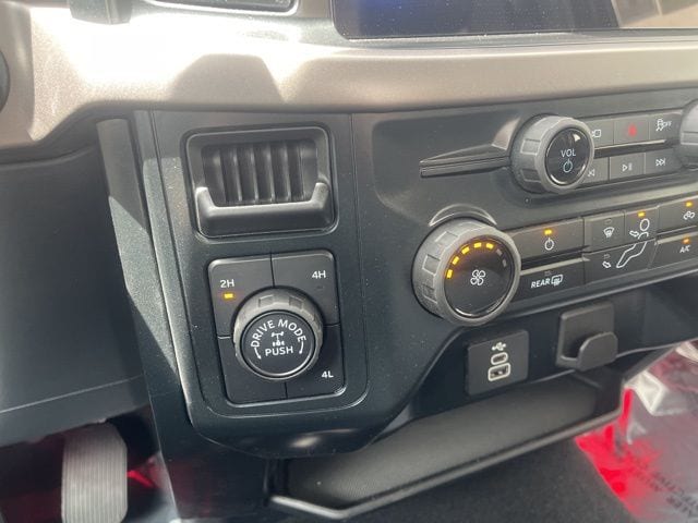 2025 Ford F-150 XL - Photo 34