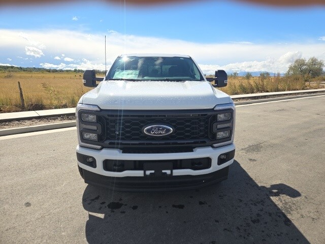 2026 Ford F-350 photo 2