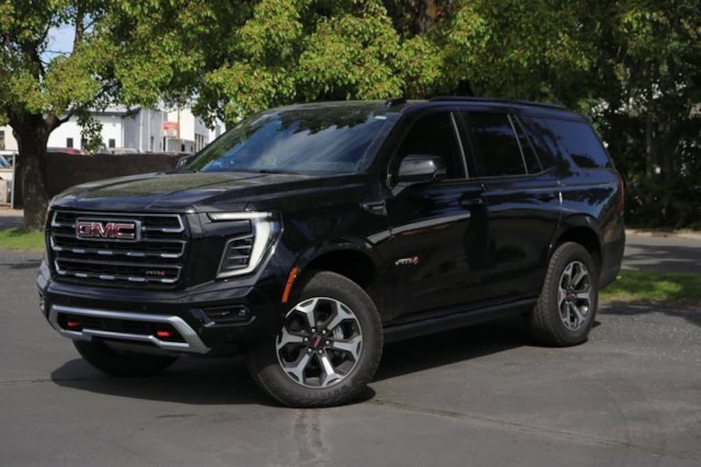 Used 2025 GMC Yukon AT4 SUV