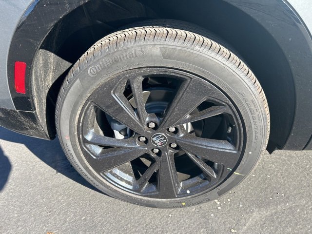 2025 Buick Envision Sport Touring photo 4