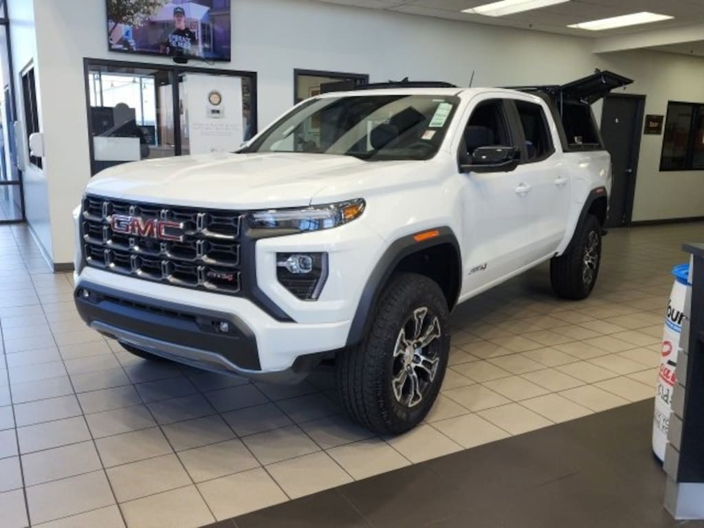 New 2025 GMC Canyon AT4 Truck