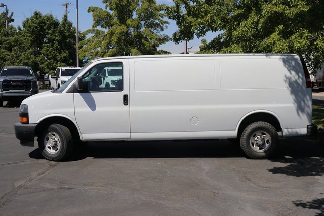 2021 Chevrolet Express 2500 Cargo Van photo 3