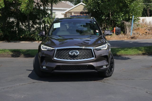 2019 Infiniti QX50 Essential photo 2