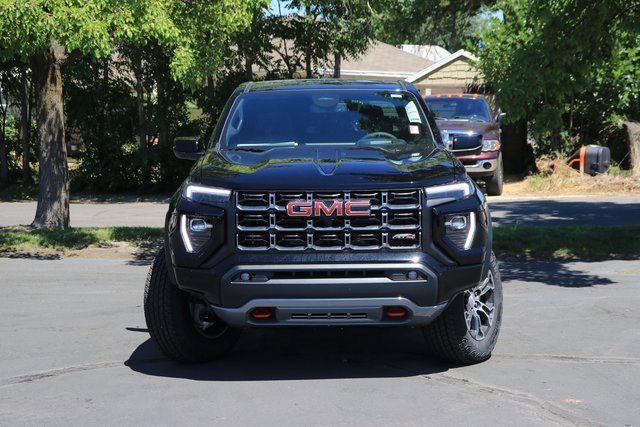 2025 Gmc Canyon AT4 photo 2