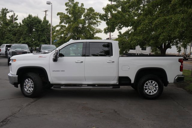 2022 Chevrolet Silverado 3500HD LTZ photo 3