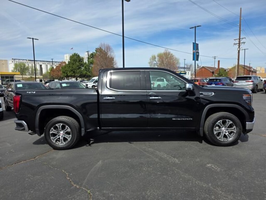 Used 2025 GMC Sierra 1500 SLT Truck Crew Cab