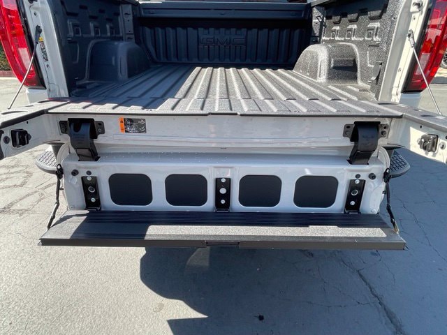 2026 GMC Sierra 1500 AT4 - Photo 10
