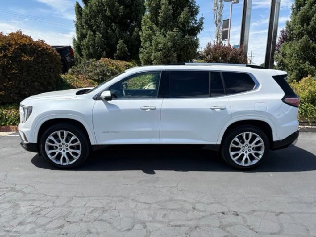 Used 2025 GMC Acadia Denali SUV