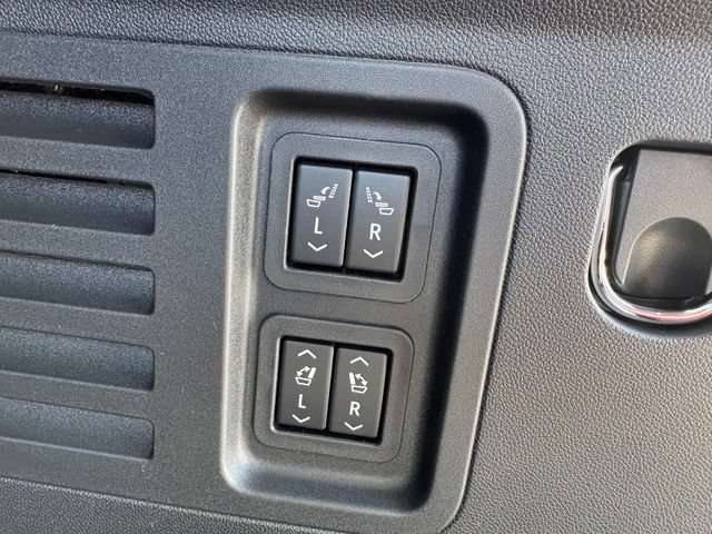 2027 GMC Acadia Denali Ultimate - Photo 12