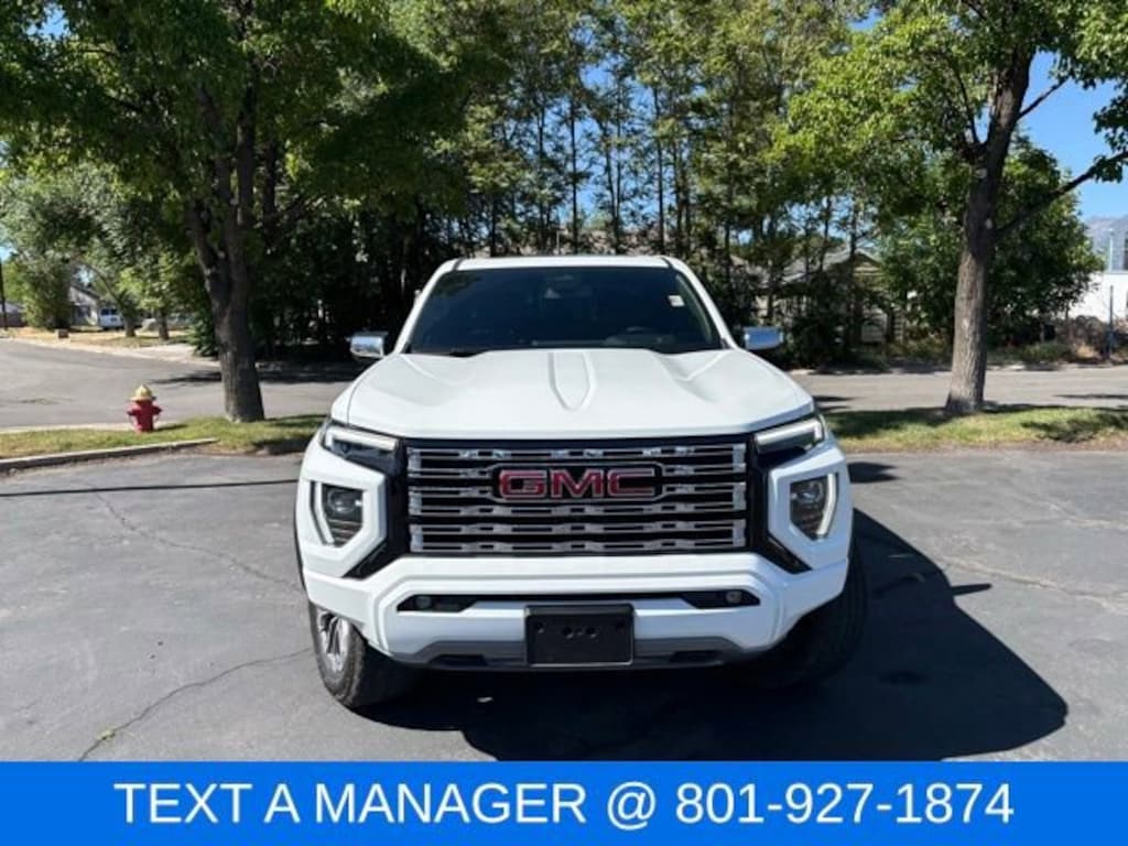 Used 2023 GMC Canyon Denali Truck Crew Cab