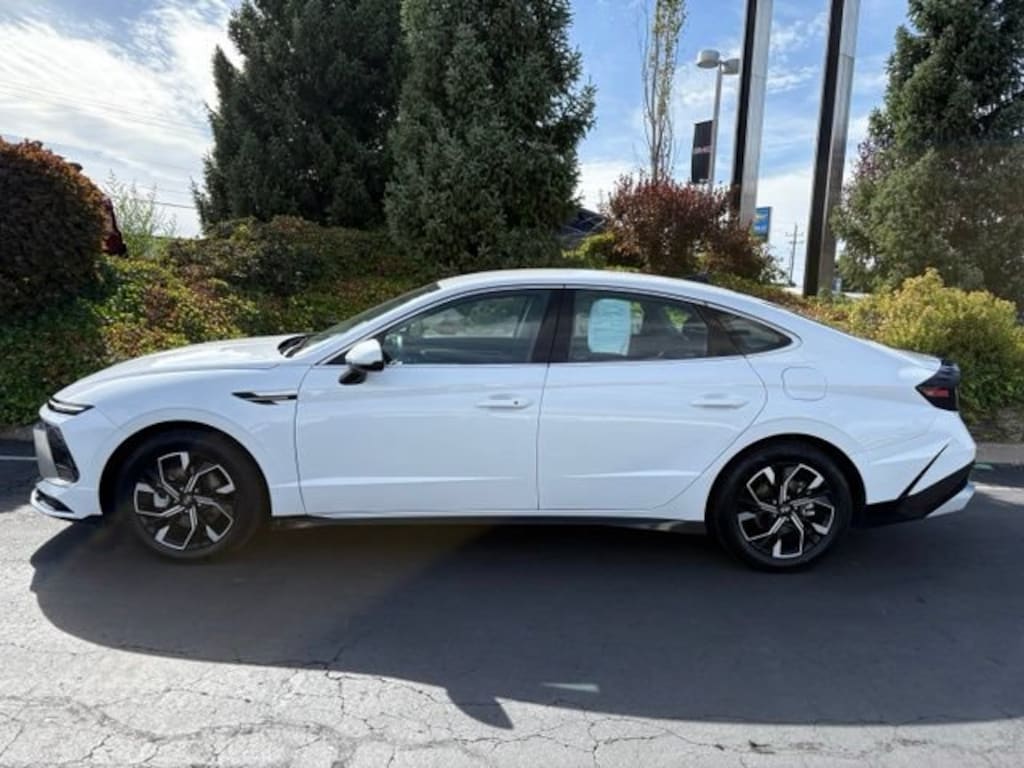 Used 2025 Hyundai Sonata SEL Sedan
