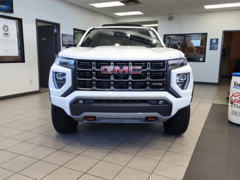 New 2025 GMC Canyon AT4 Truck