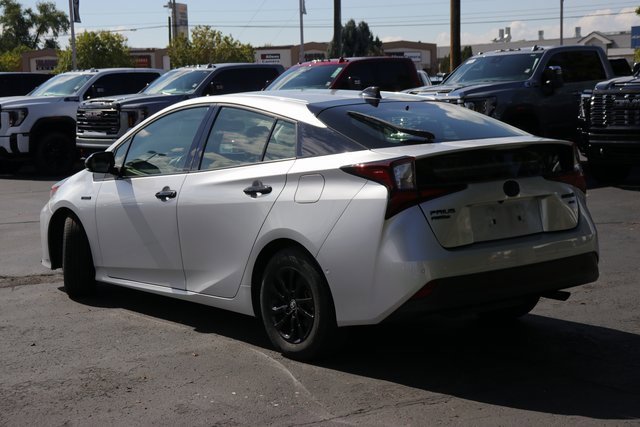 2022 Toyota Prius LE photo 4