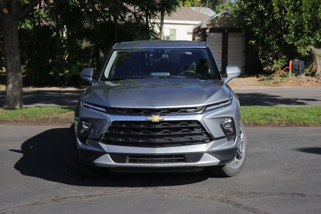2025 Chevrolet Blazer 2LT photo 2