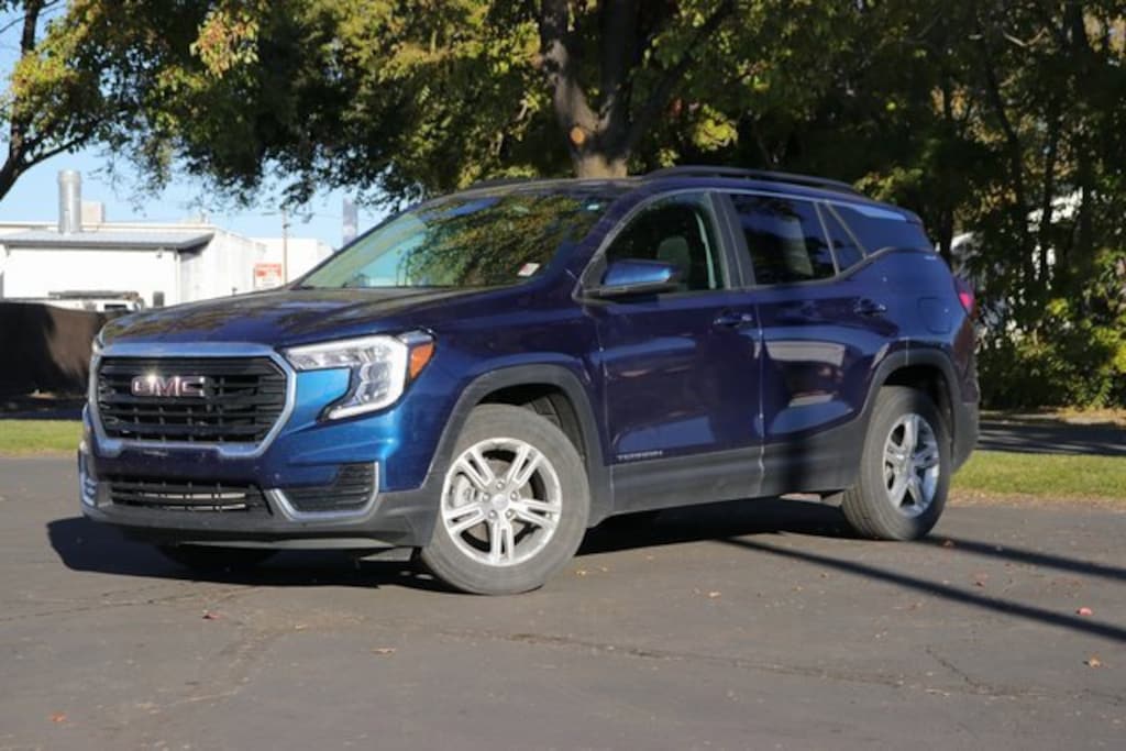 Used 2022 GMC Terrain SLE SUV