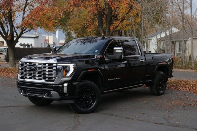 2024 GMC Sierra 2500HD Denali's photo