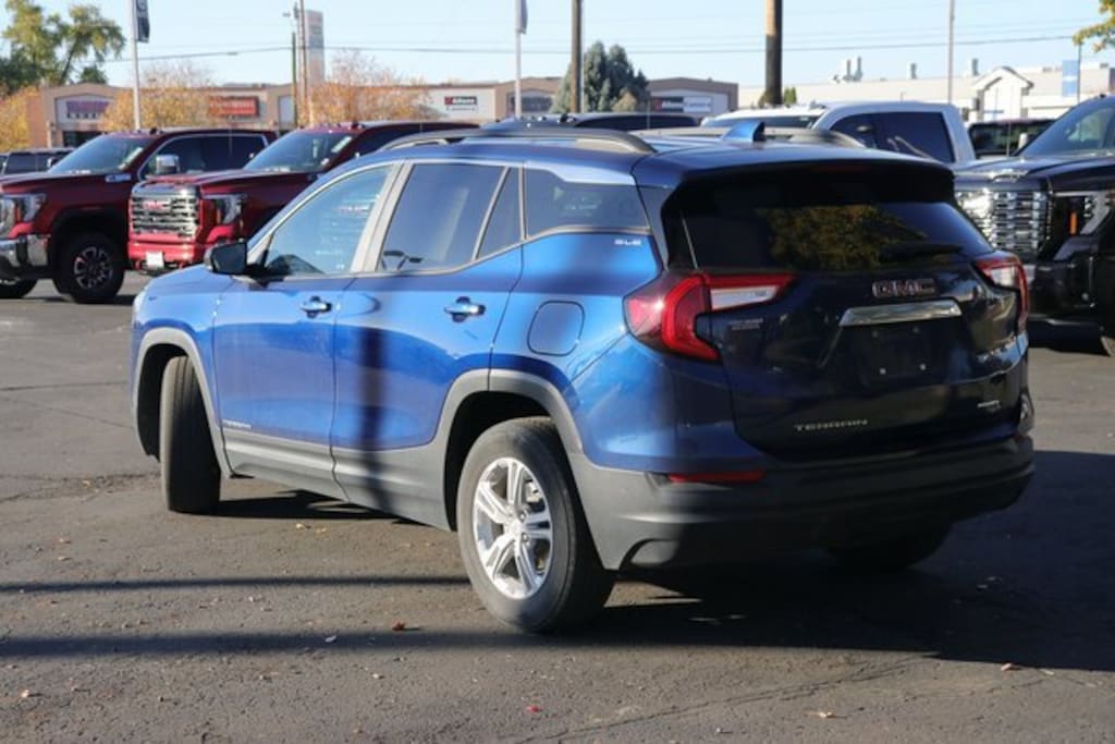 Used 2022 GMC Terrain SLE SUV