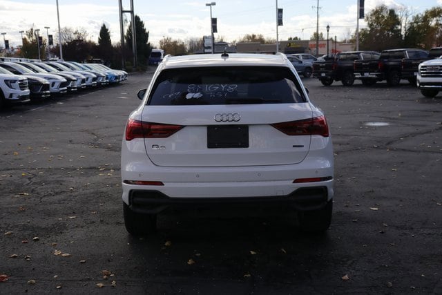 2025 Audi Q3 S line Premium photo 4