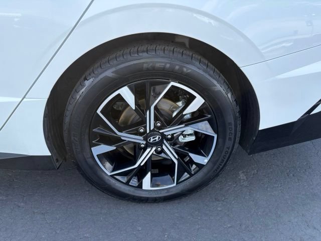2025 Hyundai Sonata SEL - Photo 9