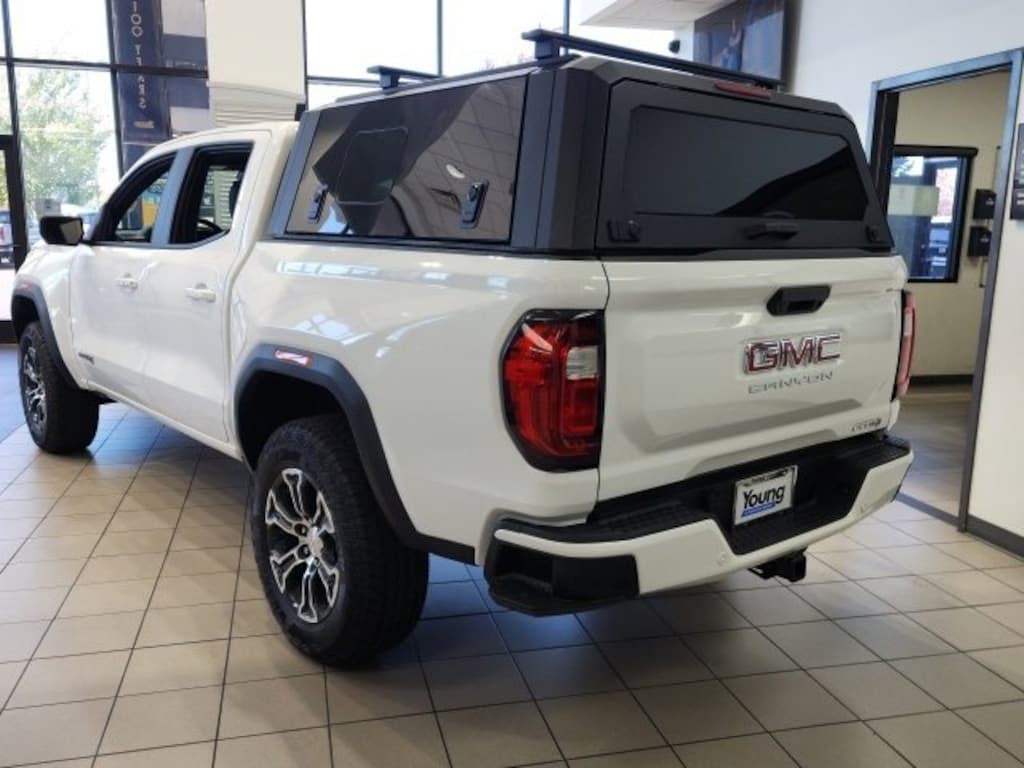 New 2025 GMC Canyon AT4 Truck