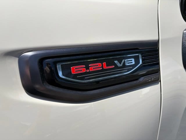 2026 GMC Sierra 1500 AT4X - Photo 18